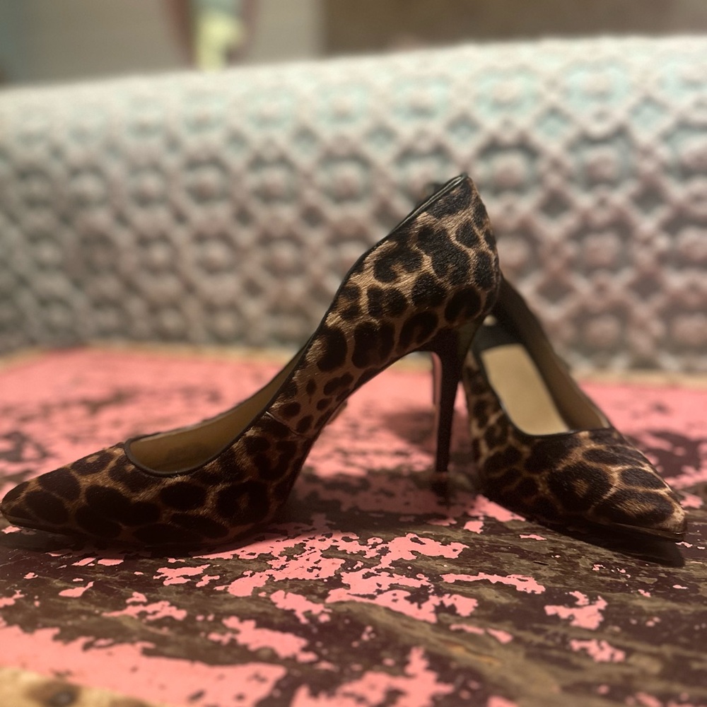 MICHAEL KORS Leopard pony hair Stiletto Heels Sz 8.5 - Picture 3 of 10